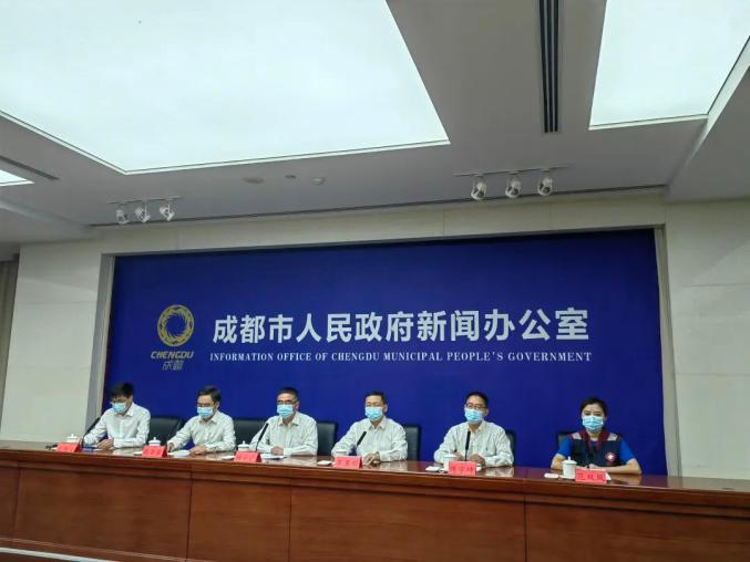 成都8·25本土疫情传播速快且隐匿，形势严峻