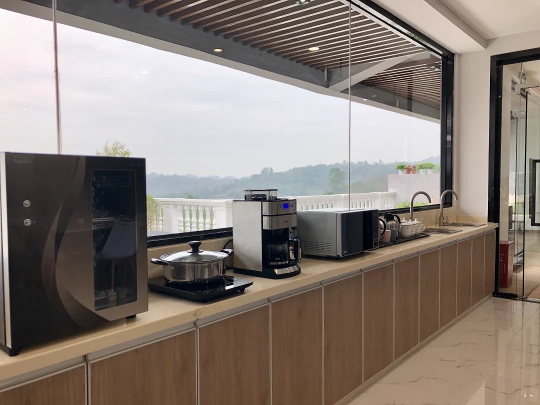 四川高速服务区暖心之家升级，货车司机住宿吃饭更实惠